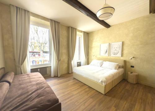 Rione V Ponte Apartment | Pantheon Urbes Collection