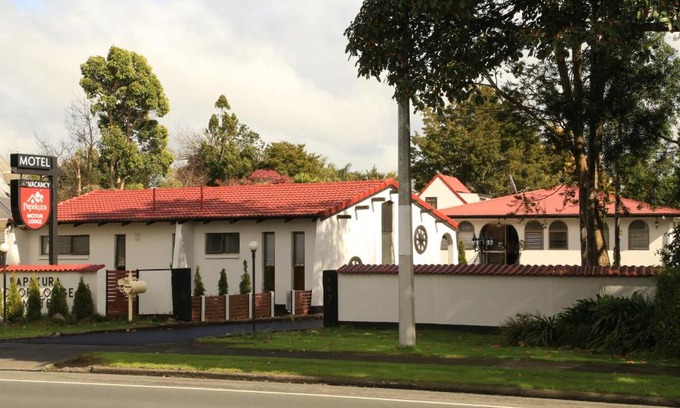 Papakura Hotel | Papakura Motor Lodge & Motel