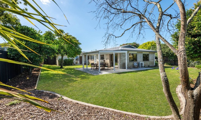 Papamoa Beach House | Papamoa Sea Renity - Two minutes walk to beach