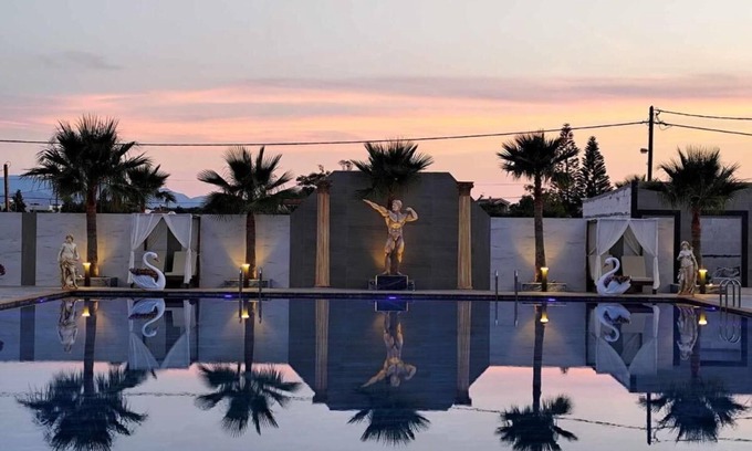 Stavros Hotel | Paradice Hotel Luxury Suites