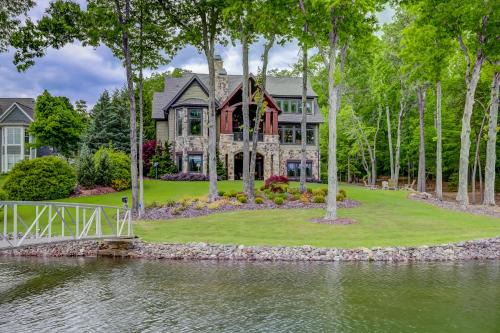 Cedar Cliff House | Paradise at Lake Chatuge