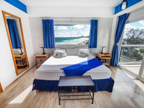 Punta Cancun Apartment | Paradise Beachfront & Nightlife Heart