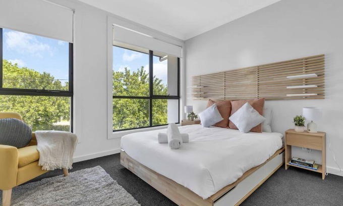 Paradise House | Paradise Family Home, Close to CBD & Amenities