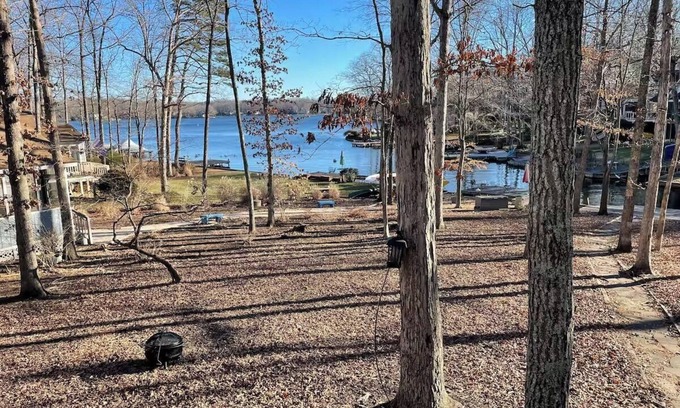 Locust Grove House | Paradise Found: ☼Lakefront Home in Locust Grove