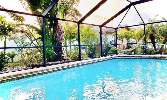 Sarasota Springs House | Paradise Palms Heated Screened Pool Family-Friendly Near Siesta Key