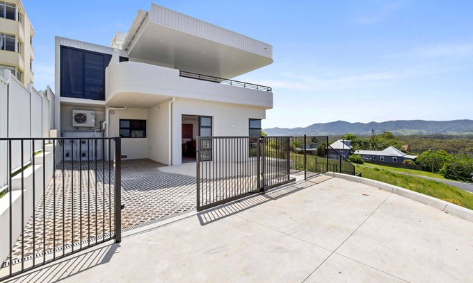 Coffs Harbour House | Paramount On Jarrett