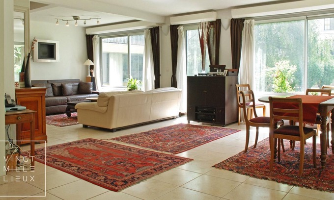 Silly-Gallieni Apartment | Paris Boulogne 200m2, 10 Persons, 5 Bedrooms, Next to the Main Olympic Stadiums