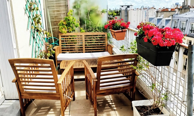 Quartier Saint-Ambroise Apartment | Paris Center, TERRACE. Large 2/3 bedroom Apt, Sunset , Eiffel Tower view