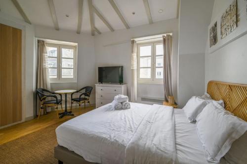 Gaillon Apartment | Paris, Opéra 6.une balade romantique