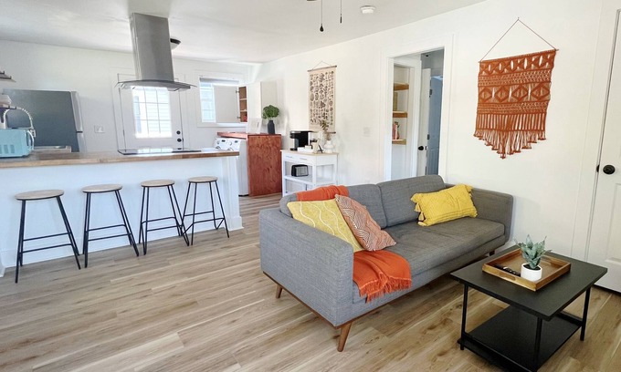 North Charleston Apartment | Park Circle Chateau - Newly Renovated