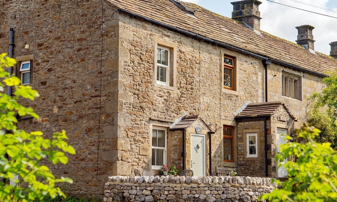 Threshfield Cottage | PARK GRANGE COTTAGE, family friendly, with a garden in Threshfield