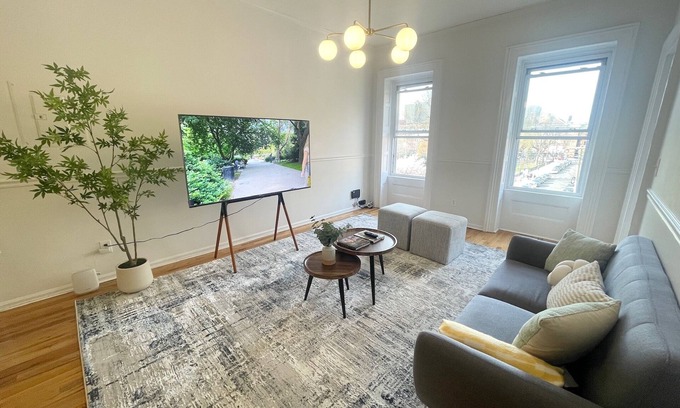 Historic Downtown Apartment | Park Hamilton House - 3B Top Floor Apt Mins to NYC