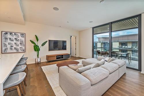 Ala Moana Apartment | Park Lane 8803 condo
