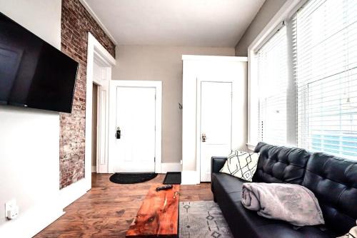 Wilmington Apartment | Park Place- cozy modern space fully updated fast WiFi good coffee and easy parking
