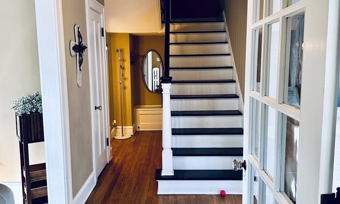 Cleveland House | Parker Lee Home-A Beautiful Retreat in a Busy City for the Professional Traveler