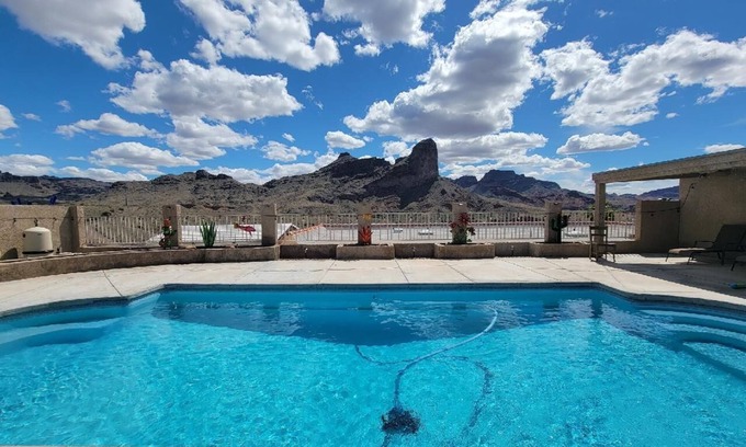 Parker Strip House | Parker Strip pool house with game room!