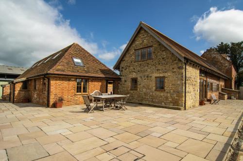 Chackmore House | Parkfields Barns Self Catering Accommodation