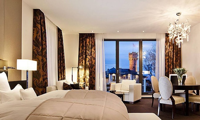 Johannisberg House | Parkresidenz Junior Suite - Nicht Erstattbar - Relais & Châteaux Hotel Burg Schwarzenstein