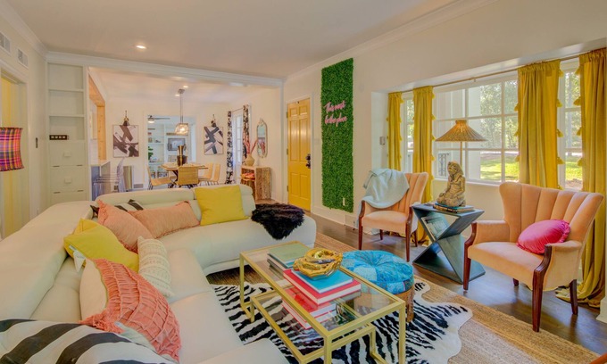 Vollintine-Evergreen House | Parkway Paradise - 4BR 3.5BA Elegant & Spacious Sleeps 10