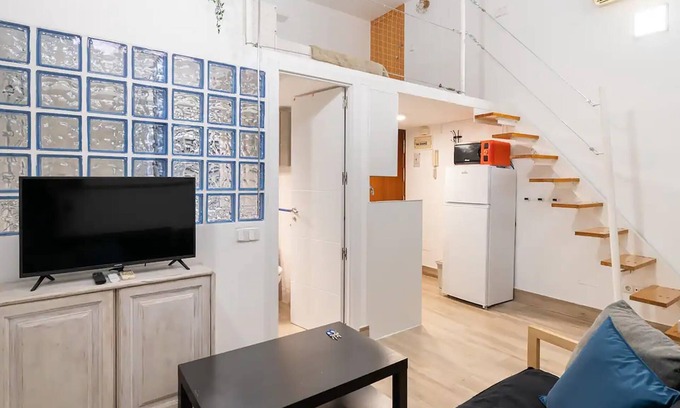 Carabanchel Apartment | Parque de la Emperatriz II - Studio for 2 people