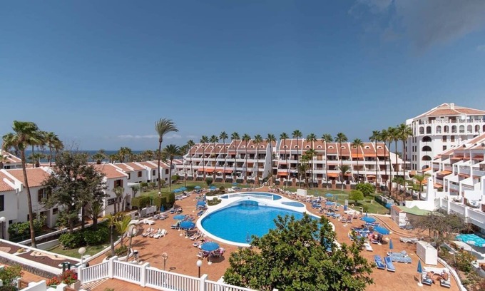 El Madronal Apartment | Parque Santiago II 79 - Two Bed with pool view