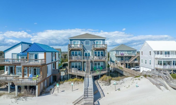 North Topsail Beach House | Parrots Perch