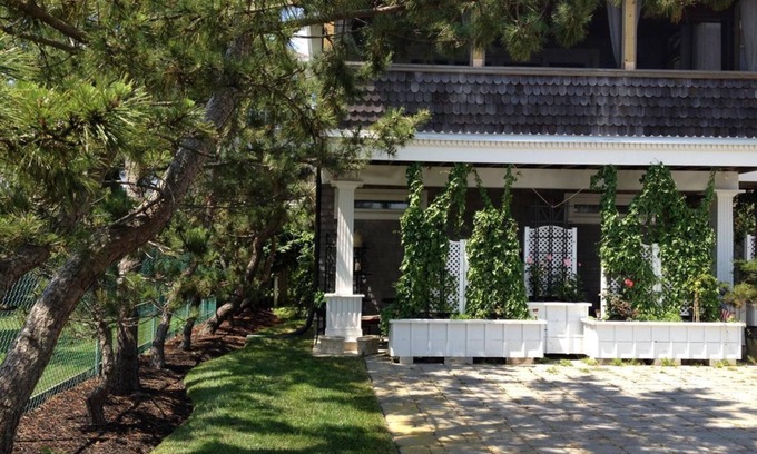 Admiral Estates Condo | Part of the Columns by the Sea Condominiums, this separate 2 story cottage offers the views, sea breezes and convenience of beachfront accommodations.