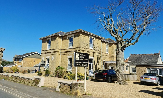 Sandown Apartment | Parterre Holiday Apartments