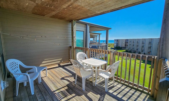 Duck Condo | Parzanese - Semi-Oceanfront 1 BR/2BA condo in Duck