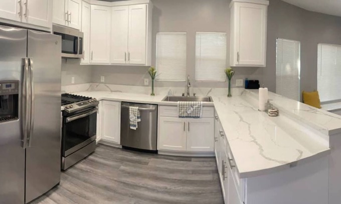 North Central House | Pasadena home get away