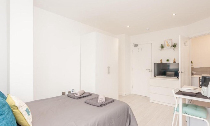 Burnley Apartment | Pass the Keys Burnley Central Hub Couples Choice