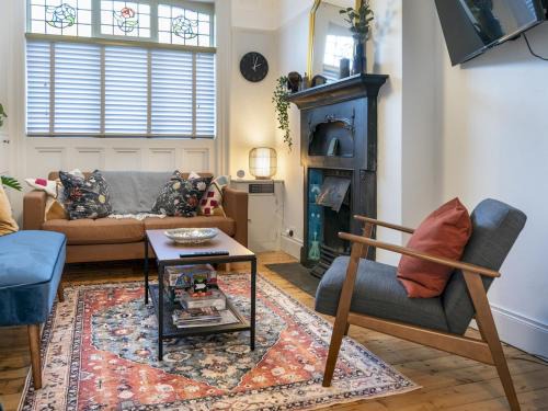 Belfast City Centre House | Pass the Keys Exquisite 3 Floor Townhouse Perfect Location