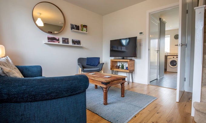 Ludwel House | Pass the Keys | Modern and bright 2-bed home near Ludlow centre
