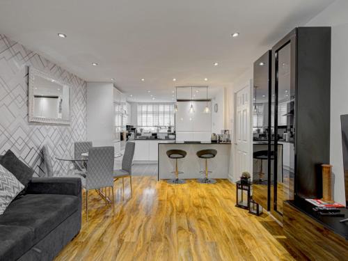 Salford Apartment | Pass the Keys Stunning 1Bed Manchester Apartment with parking