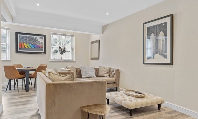 Newland Near Ulverston Apartment | Pass the Keys | Stylish 2 Bed Ulverston Town Centre