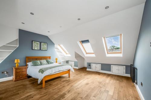 St. Leonard's House | Pass the Keys Wonderful Six Bed Victorian Home in London