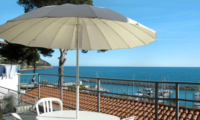 San Lorenzo al Mare House | Passiflora (SLR400) by Interhome