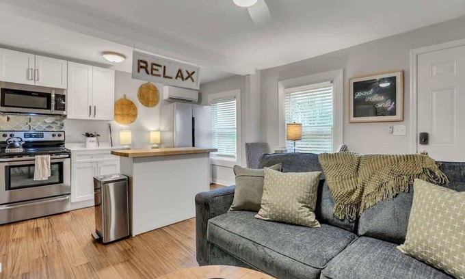 Franklin House | Pasture Bedtime - Great Location!