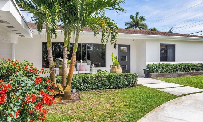 Lake Clarke Shores House | Patriot's Point - Entire Home Rental