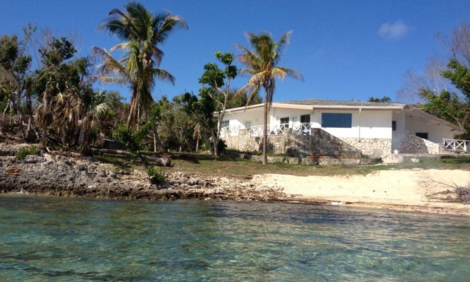 South Palmetto Point House | Pau Pau Beach Estate by Eleuthera Vacation Rentals