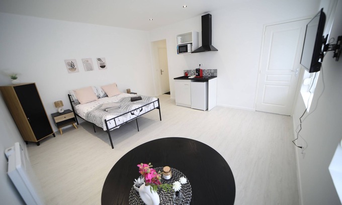 Cambrai Apartment | Paul Bert4 (Household expenses included)