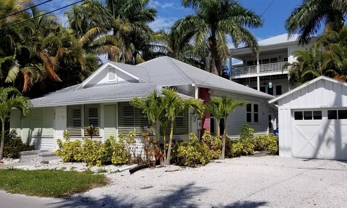 Cortez House | Paul Taylor Home of the Cortez Vacation Rental Property