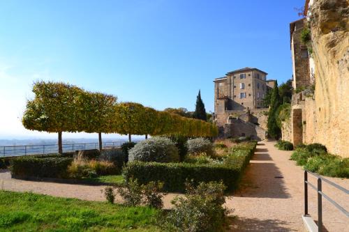 Lauris Apartment | Pavillon de Lubéron