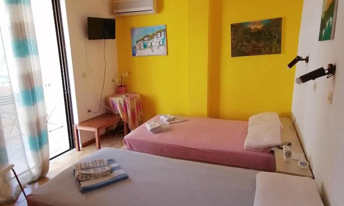 Tolo Apartment | Pavlaras Studios