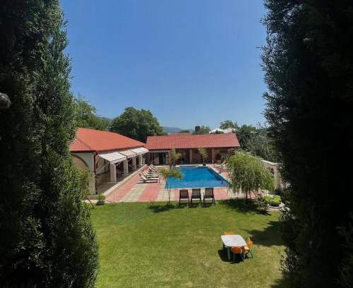 Kvareli Bed & Breakfast | Pawlonia Villa Kvareli
