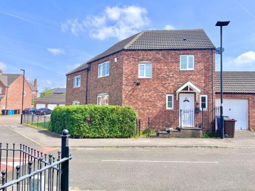 Sheffield House | Payler House Sheffield-WiFi -Large Parking Space-cozy 4 bedrooms
