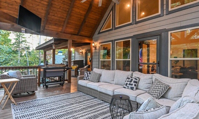 Reed Creek House | Paynes Cove Lakehouse