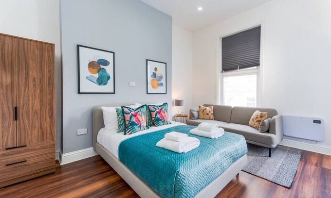 Abingdon Apartment | PBC | Spacious Studio - Earl's Court 119 - EC4