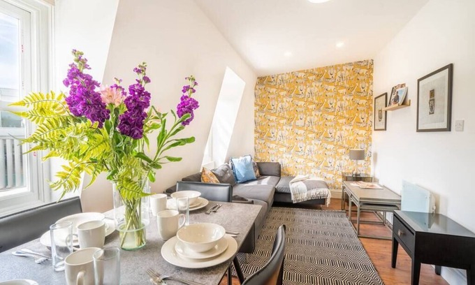 Earl's Court Apartment | PBC | Two-Bed Apt - Earl's Court 121 - EC9