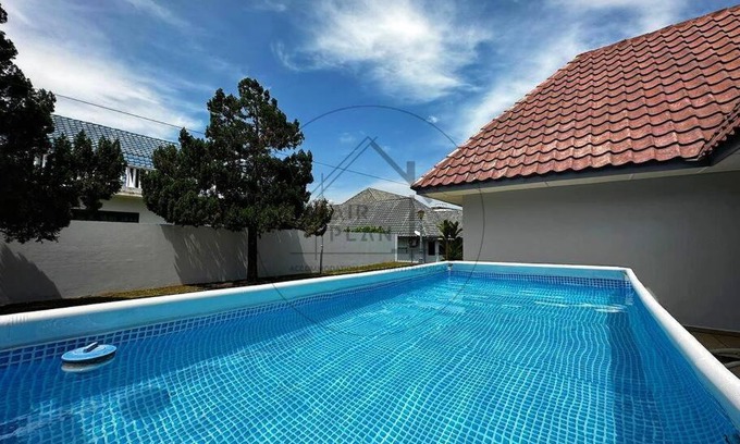 Taman Tanjung House | PD BlueBox Bungalow Sailor Theme (Up to 20 Pax)